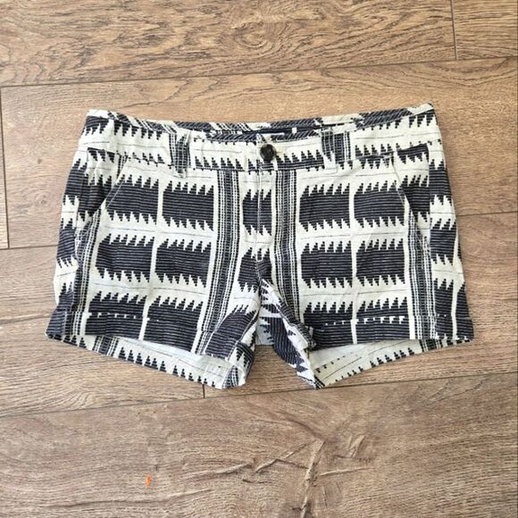 2/$30 American Eagle short size 6 - Picture 1 of 5